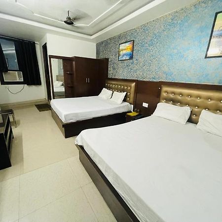 Premium Boston Rooms Family Hotel Agra  Luaran gambar