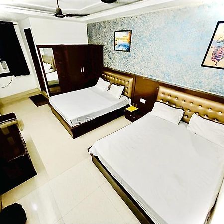 Premium Boston Rooms Family Hotel Agra  Luaran gambar
